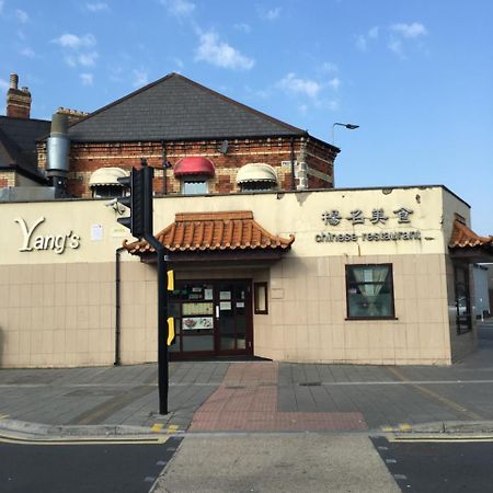 Yang'S Restaurant Cardiff Bagian luar foto